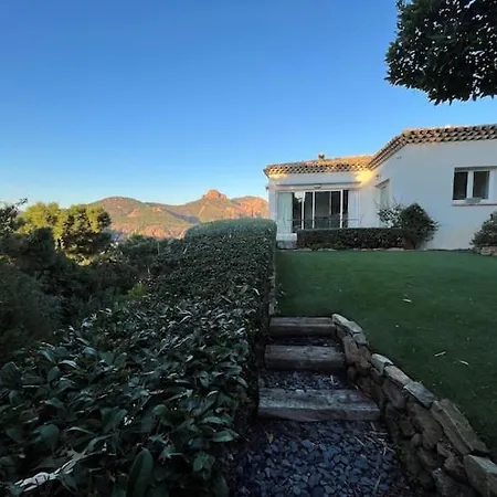 Дом отдыха La Cousinade De L'esterel