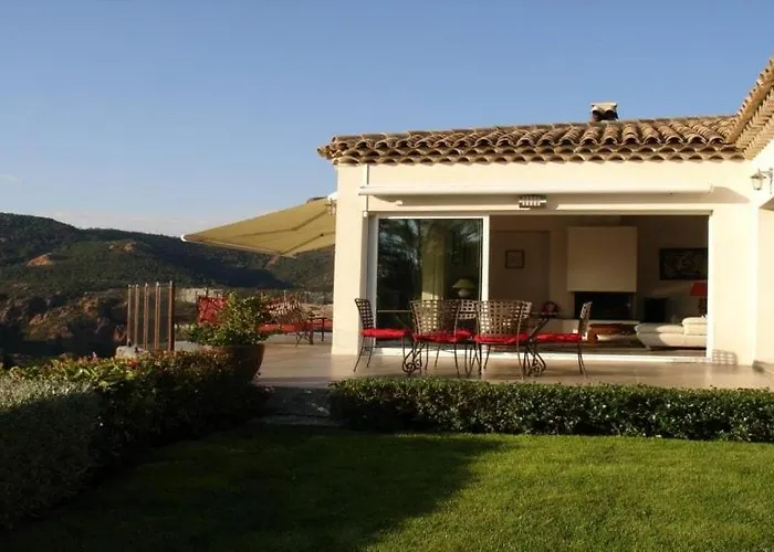 بيت للعطل La Cousinade De L'esterel *