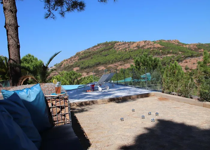 La Cousinade De L'esterel Hébergement de vacances Saint-Raphaël